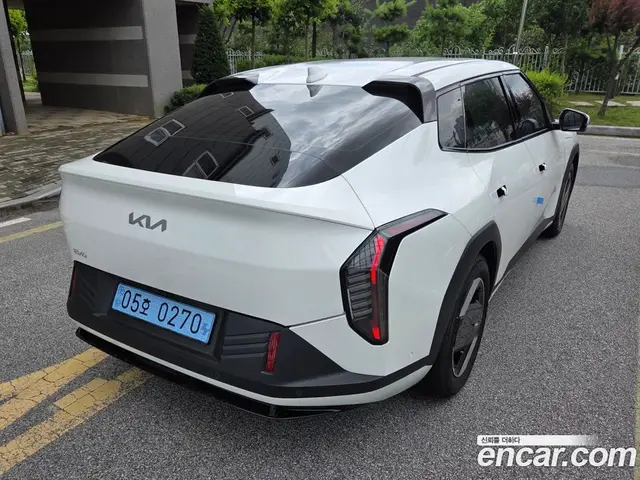 Kia EV4 2026 АКПП, миниатюра 3 Kia EV4 2026 АКПП, миниатюра 3