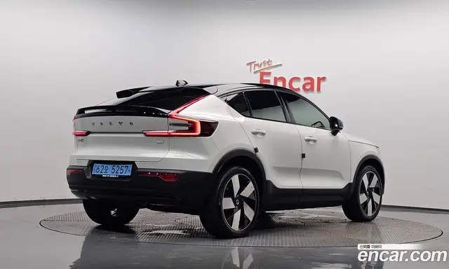 Volvo C40, 2022, 24 368 км