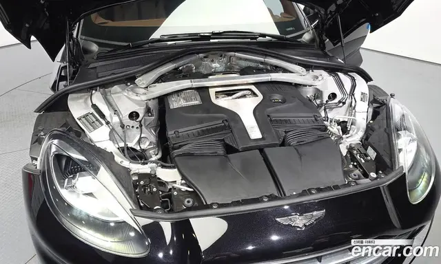 Aston Martin DBX 2023 4.0 АКПП, миниатюра 6