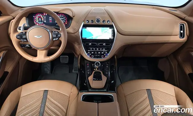 Aston Martin DBX 2023 4.0 АКПП, миниатюра 10