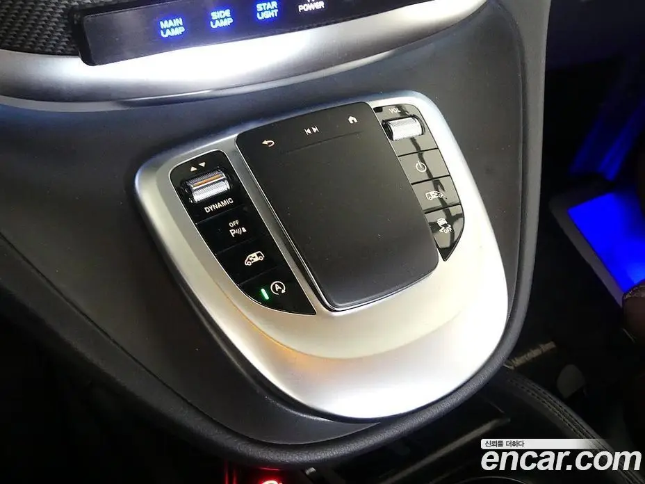 Mercedes-Benz V-Class 2023 1.9 АКПП, фото 13