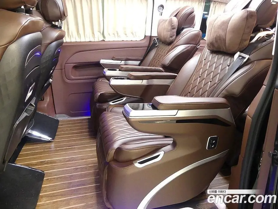 Mercedes-Benz V-Class 2023 1.9 АКПП, фото 15