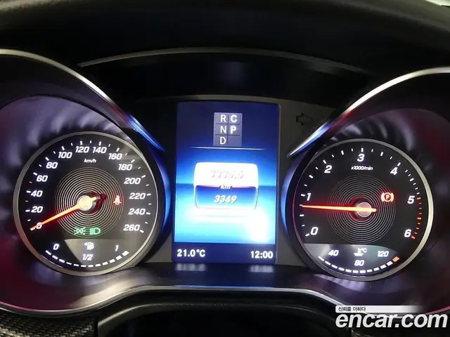 Mercedes-Benz V-Class 2023 1.9 АКПП, миниатюра 5