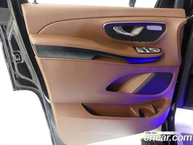 Mercedes-Benz V-Class 2023 1.9 АКПП, миниатюра 8