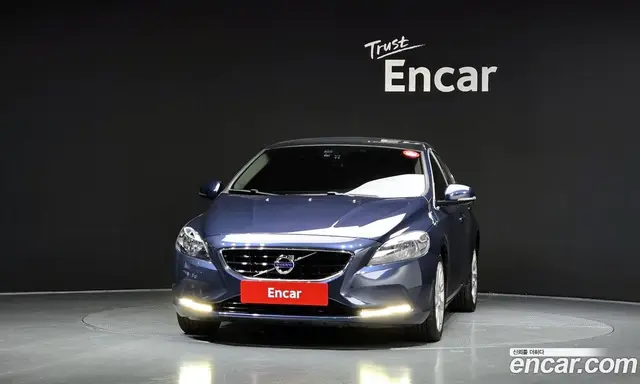 Volvo V40 2014 1.6 АКПП, миниатюра 3 Volvo V40 2014 1.6 АКПП, миниатюра 3