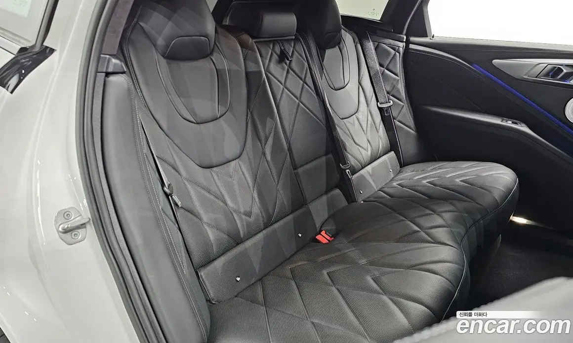 BMW XM 2023 4.4 АКПП, фото 17