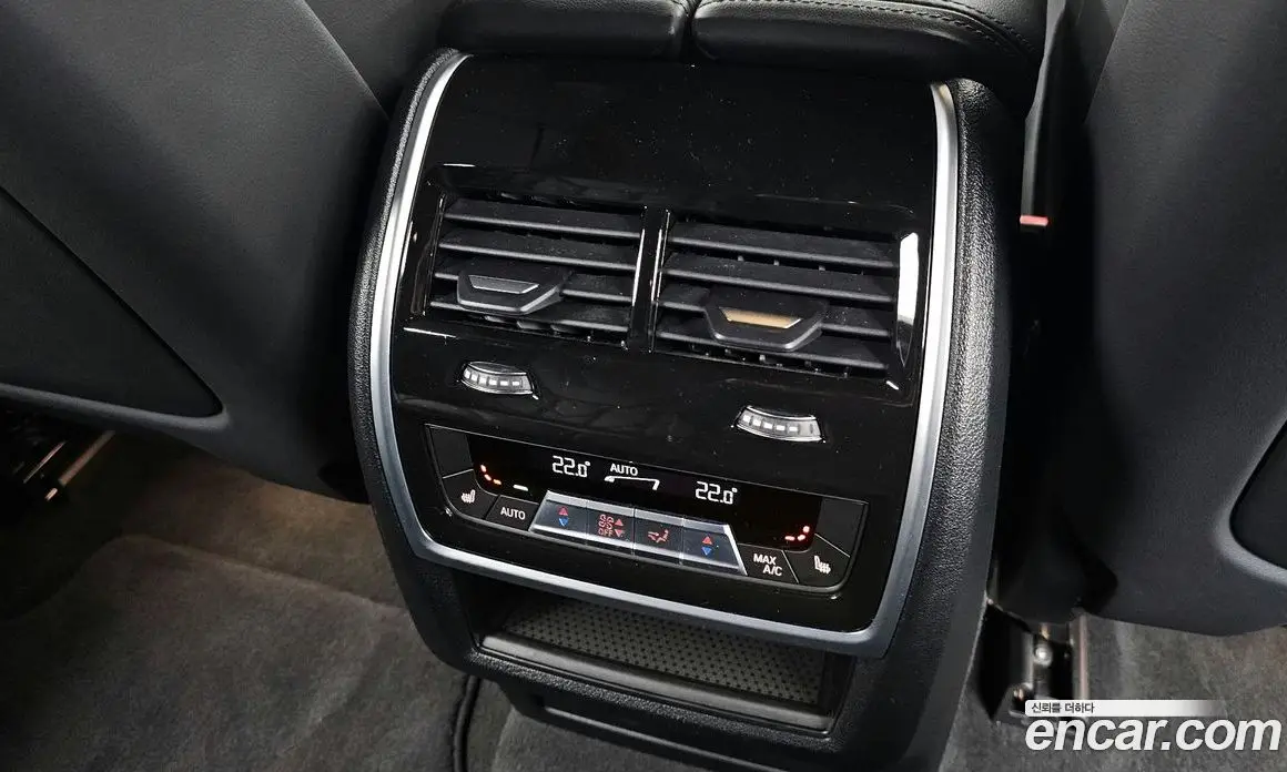 BMW XM 2023 4.4 АКПП, фото 19
