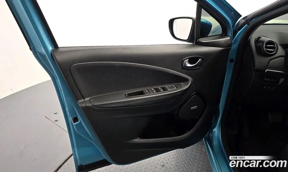 Renault (Samsung) Zoe 2020 0.2 АКПП, фото 14 Renault (Samsung) Zoe 2020 0.2 АКПП, фото 14