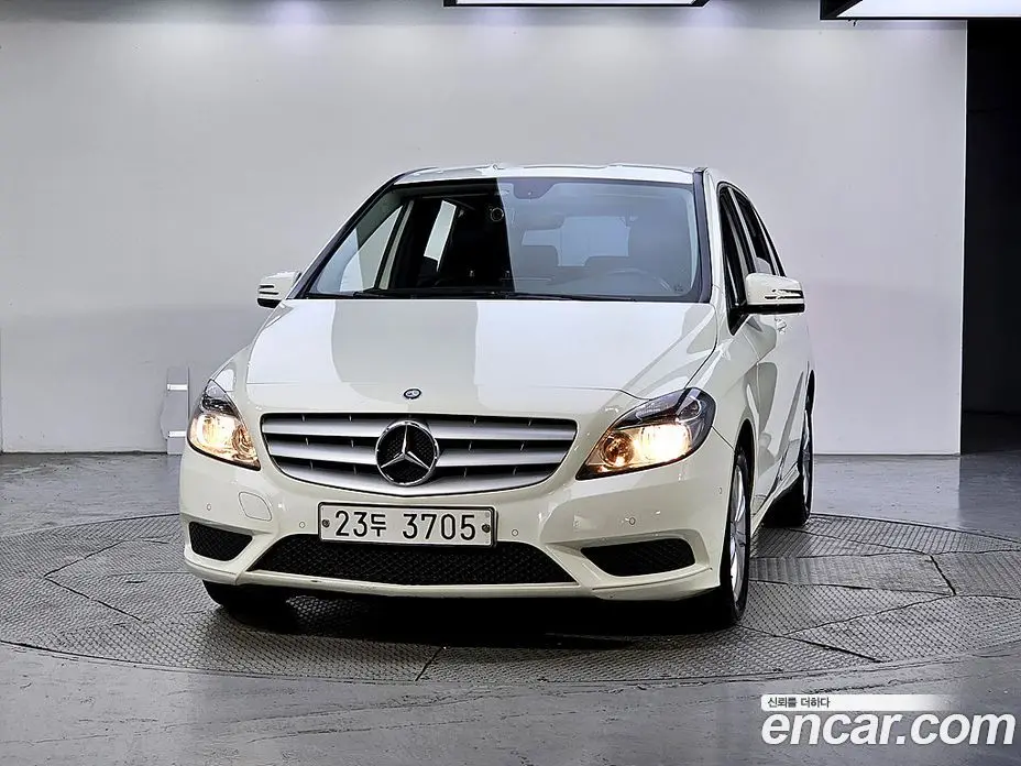 Mercedes-Benz B-Class 2013 1.8 АКПП, фото 1 Mercedes-Benz B-Class 2013 1.8 АКПП, фото 1