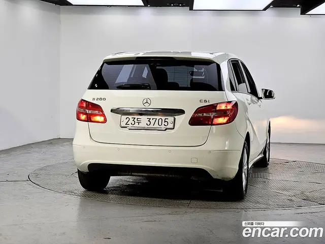 Mercedes-Benz B-Class 2013 1.8 АКПП, миниатюра 3 Mercedes-Benz B-Class 2013 1.8 АКПП, миниатюра 3
