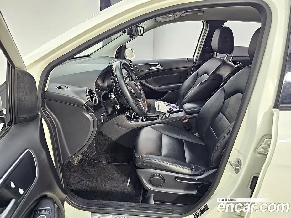 Mercedes-Benz B-Class 2013 1.8 АКПП, фото 8 Mercedes-Benz B-Class 2013 1.8 АКПП, фото 8