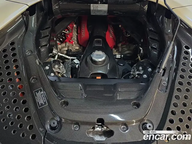 Ferrari SF90 2022 4.0 АКПП, миниатюра 11 Ferrari SF90 2022 4.0 АКПП, миниатюра 11