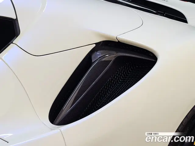 Ferrari SF90 2022 4.0 АКПП, миниатюра 4 Ferrari SF90 2022 4.0 АКПП, миниатюра 4