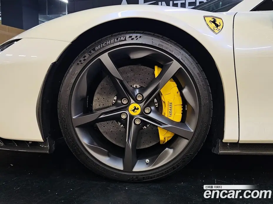 Ferrari SF90 2022 4.0 АКПП, фото 5 Ferrari SF90 2022 4.0 АКПП, фото 5