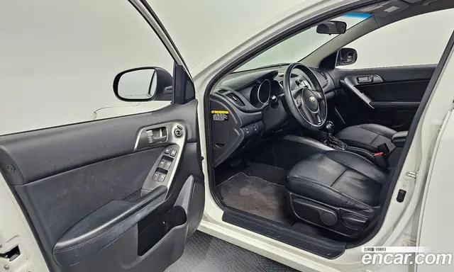 Kia Porte 2010 1.6 АКПП, миниатюра 10 Kia Porte 2010 1.6 АКПП, миниатюра 10