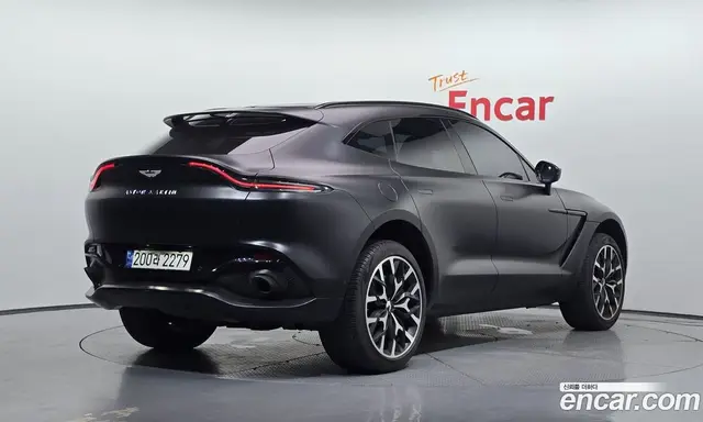 Aston Martin DBX 2021 4.0 АКПП, миниатюра 2