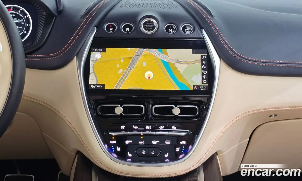 Aston Martin DBX 2021 4.0 АКПП, фото 13