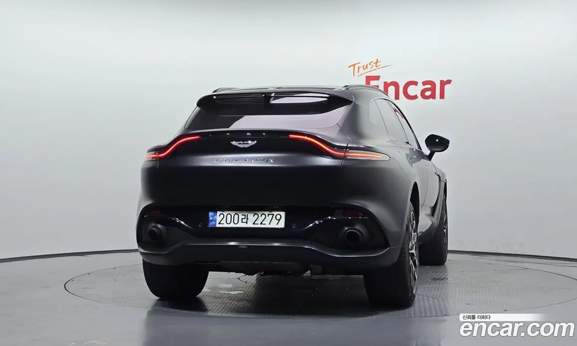 Aston Martin DBX 2021 4.0 АКПП, фото 4