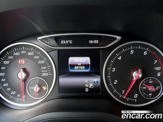 Mercedes-Benz B-Class 2018 2.0 АКПП, миниатюра 8