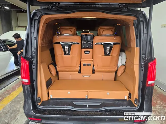 Mercedes-Benz V-Class 2023 1.9 АКПП, миниатюра 7 Mercedes-Benz V-Class 2023 1.9 АКПП, миниатюра 7