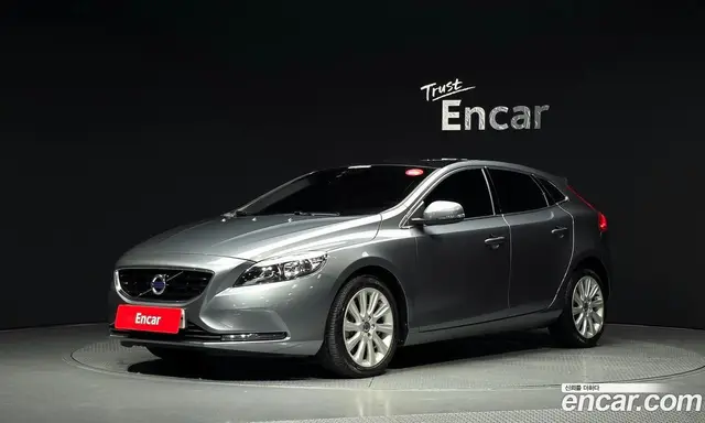 Volvo V40, 2015, 49 170 км
