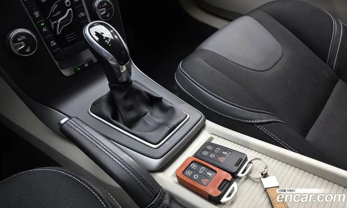 Volvo V40 2015 2.0 АКПП, фото 9