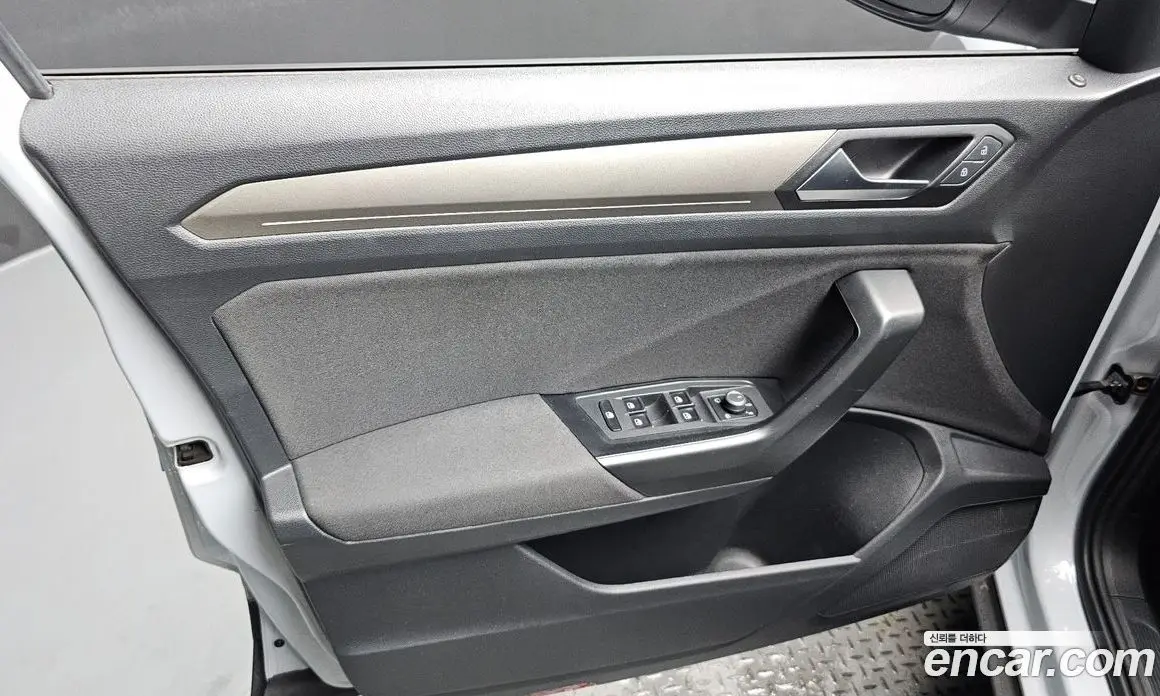 Volkswagen T-Roc 2021 2.0 АКПП, фото 14