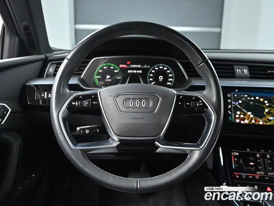Audi Q8 e-tron 2024 1.0 АКПП, фото 13
