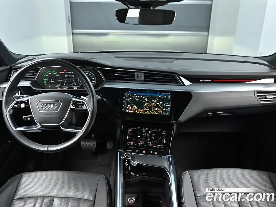 Audi Q8 e-tron 2024 1.0 АКПП, фото 7