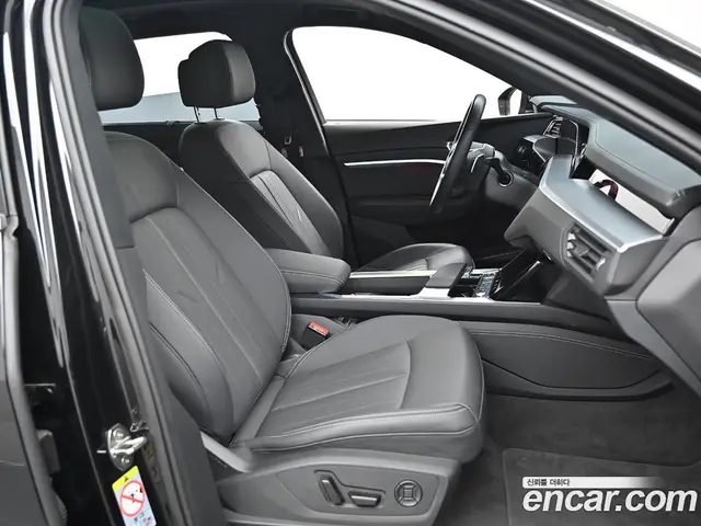 Audi Q8 e-tron 2024 1.0 АКПП, миниатюра 10
