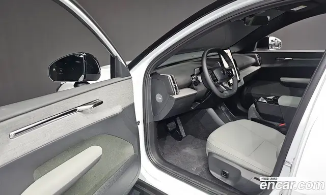 Volvo EX30 2025 0.2 АКПП, миниатюра 12