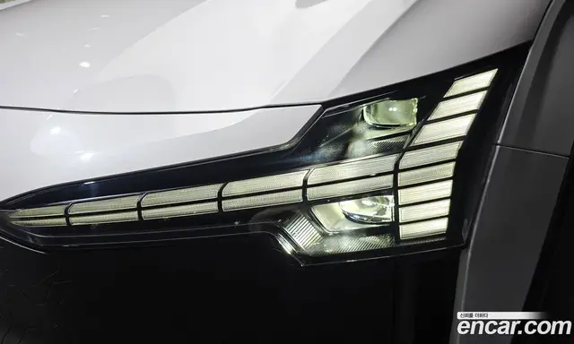 Volvo EX30 2025 0.2 АКПП, миниатюра 7