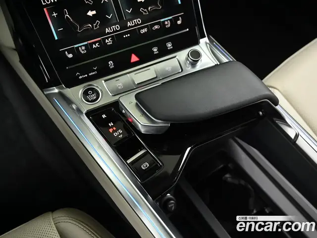 Audi Q8 e-tron 2024 1.0 АКПП, миниатюра 9
