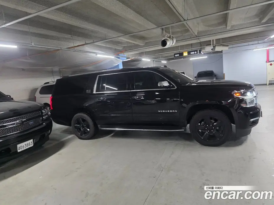 Chevrolet Suburban 2017 5.3 АКПП, фото 3