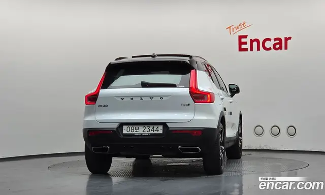 Volvo XC40 2018 2.0 АКПП, миниатюра 4