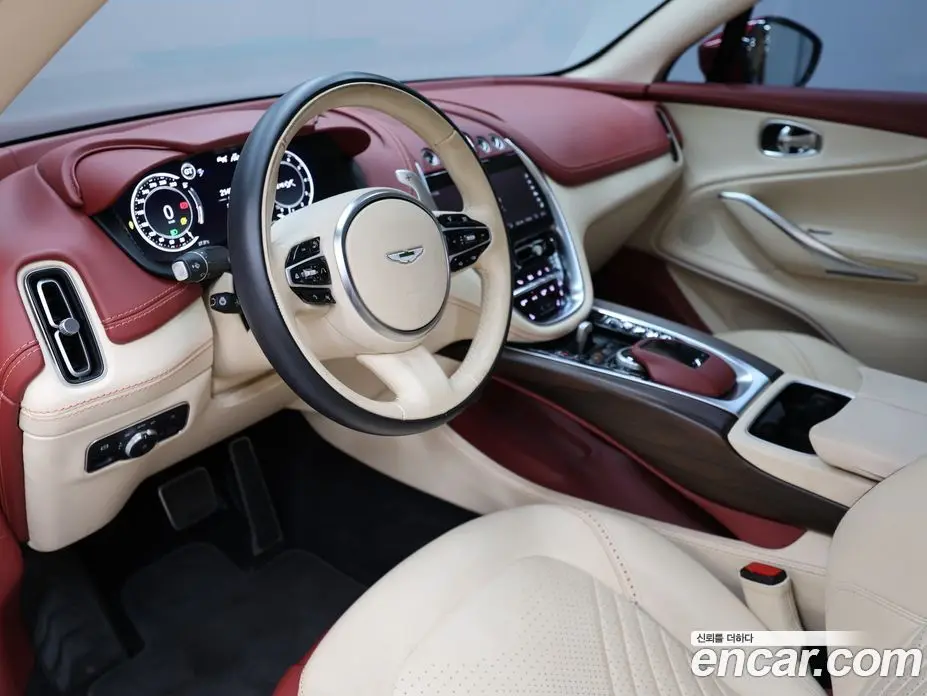 Aston Martin DBX 2021 4.0 АКПП, фото 12