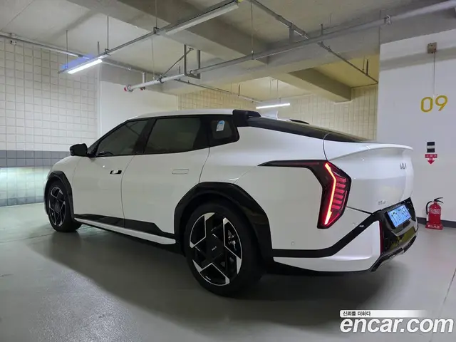 Kia EV4 2026 АКПП, миниатюра 4 Kia EV4 2026 АКПП, миниатюра 4