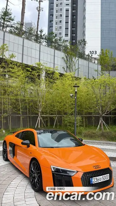 Audi R8 2017 5.2 АКПП, миниатюра 3