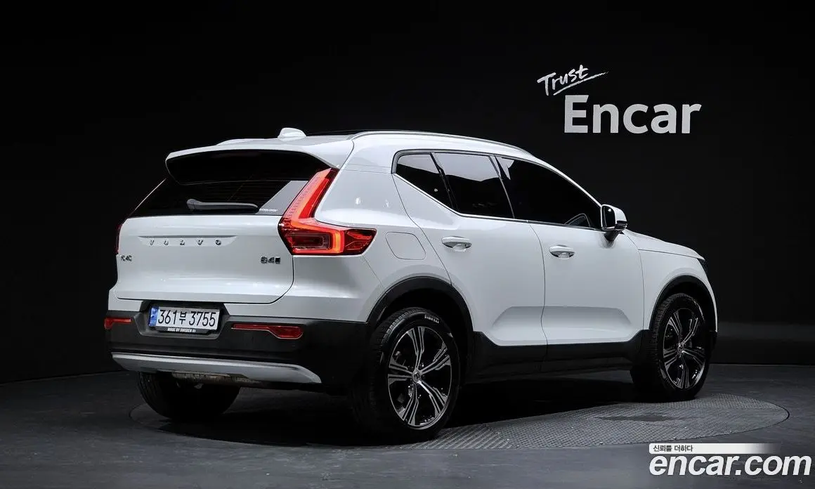 Volvo XC40 2021 2.0 АКПП, фото 1 Volvo XC40 2021 2.0 АКПП, фото 1