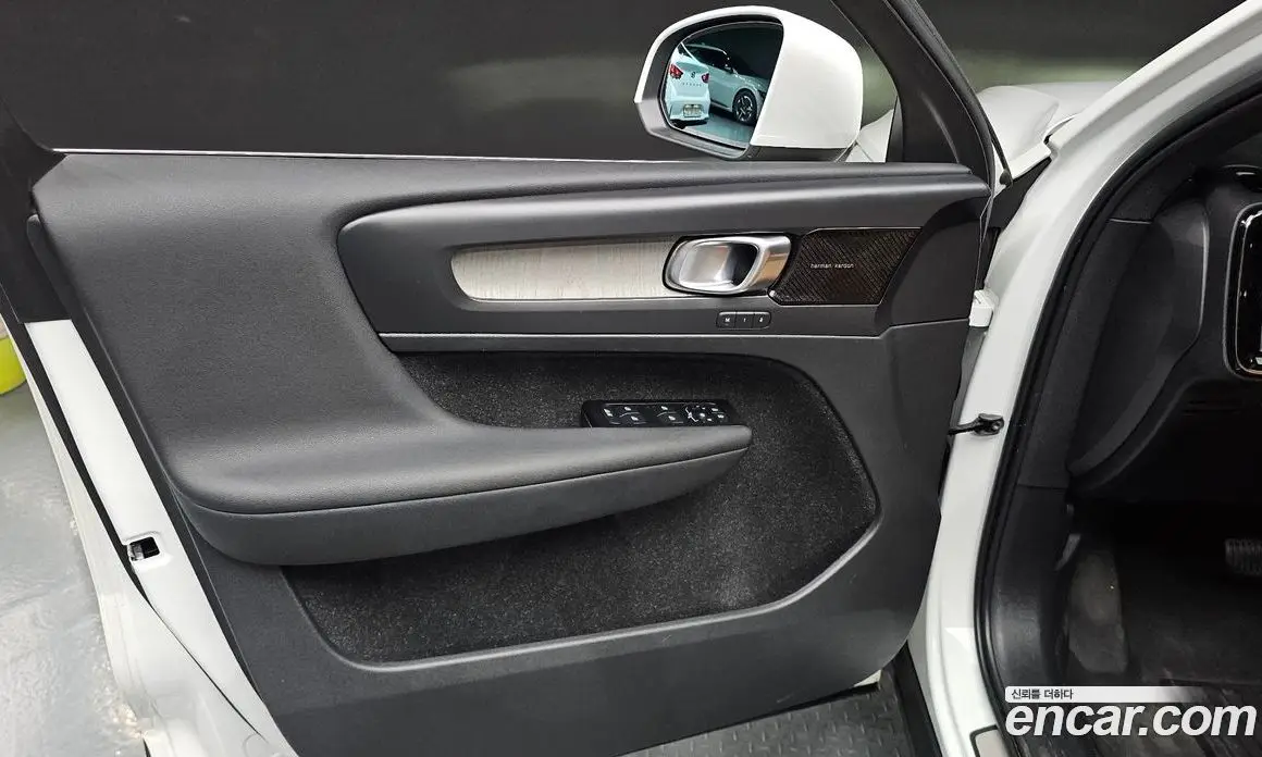 Volvo XC40 2021 2.0 АКПП, фото 13 Volvo XC40 2021 2.0 АКПП, фото 13