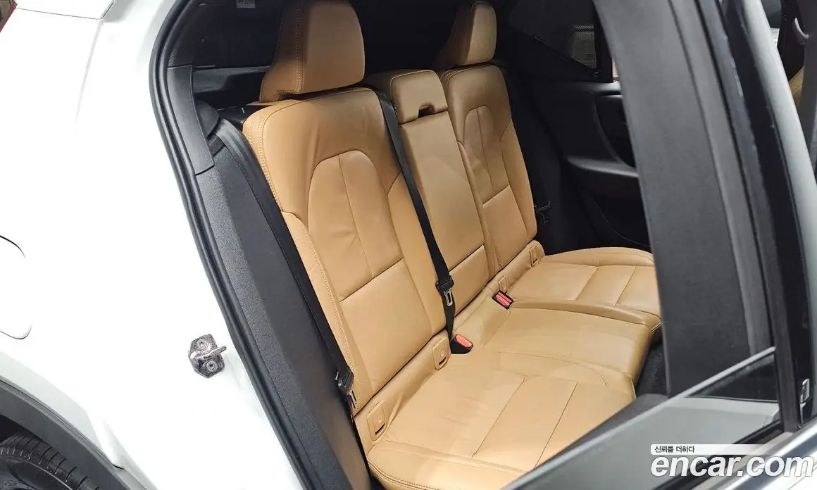 Volvo XC40 2021 2.0 АКПП, фото 15 Volvo XC40 2021 2.0 АКПП, фото 15