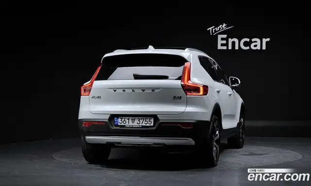 Volvo XC40 2021 2.0 АКПП, миниатюра 3 Volvo XC40 2021 2.0 АКПП, миниатюра 3