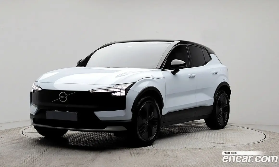 Volvo EX30 2026 0.1 АКПП, фото 1