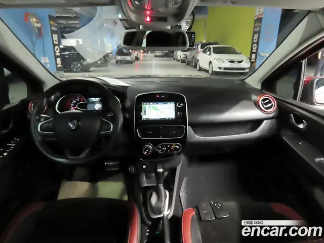 Renault (Samsung) Clio 2018 1.5 АКПП, миниатюра 5