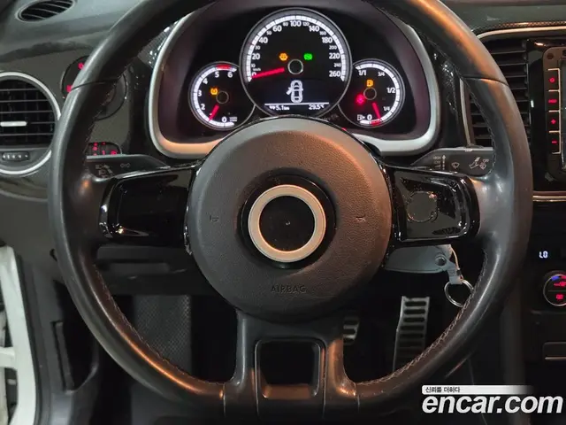 Volkswagen Beetle 2015 2.0 АКПП, миниатюра 9 Volkswagen Beetle 2015 2.0 АКПП, миниатюра 9