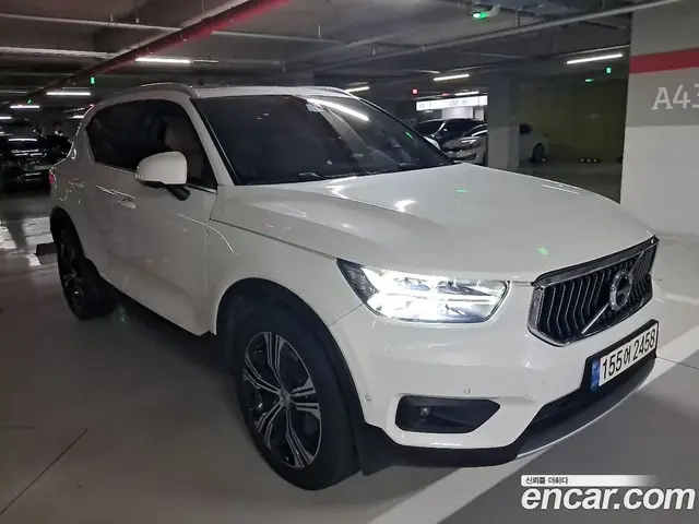 Volvo XC40 2021 2.0 АКПП, миниатюра 3