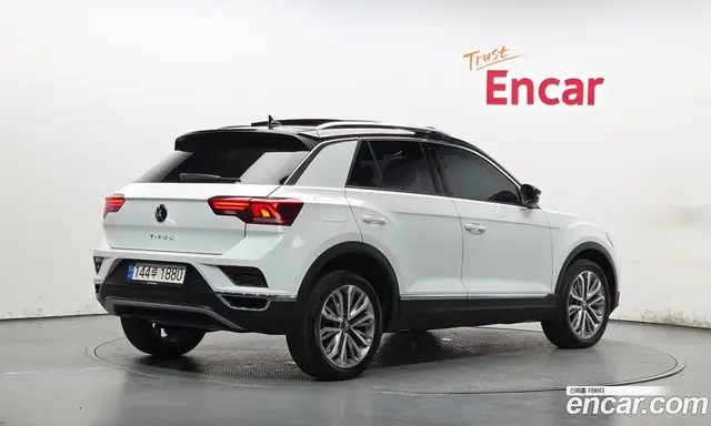 Volkswagen T-Roc, 2022, 89 320 км