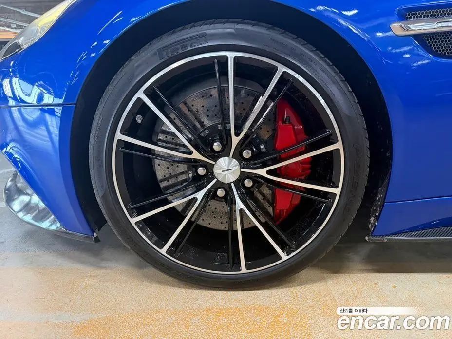 Aston Martin Vanquish 2015 5.9 АКПП, фото 16