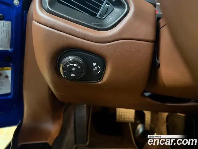 Aston Martin Vanquish 2015 5.9 АКПП, миниатюра 7