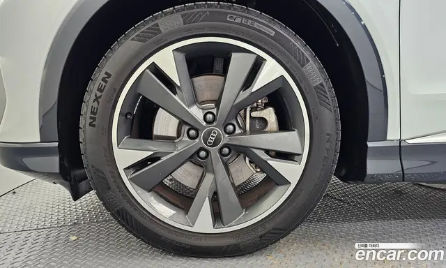 Audi Q4 e-tron 2023 0.2 АКПП, миниатюра 5